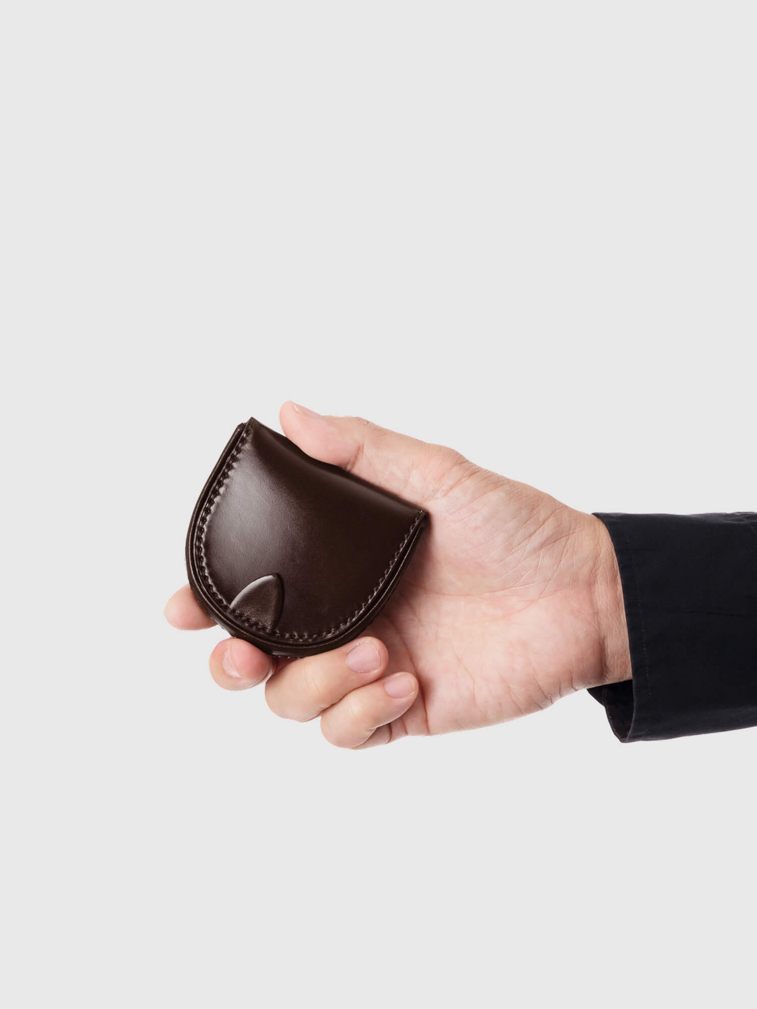 土屋鞄製造所 - 中文官網 - Cordovan 馬蹄形零錢包 002