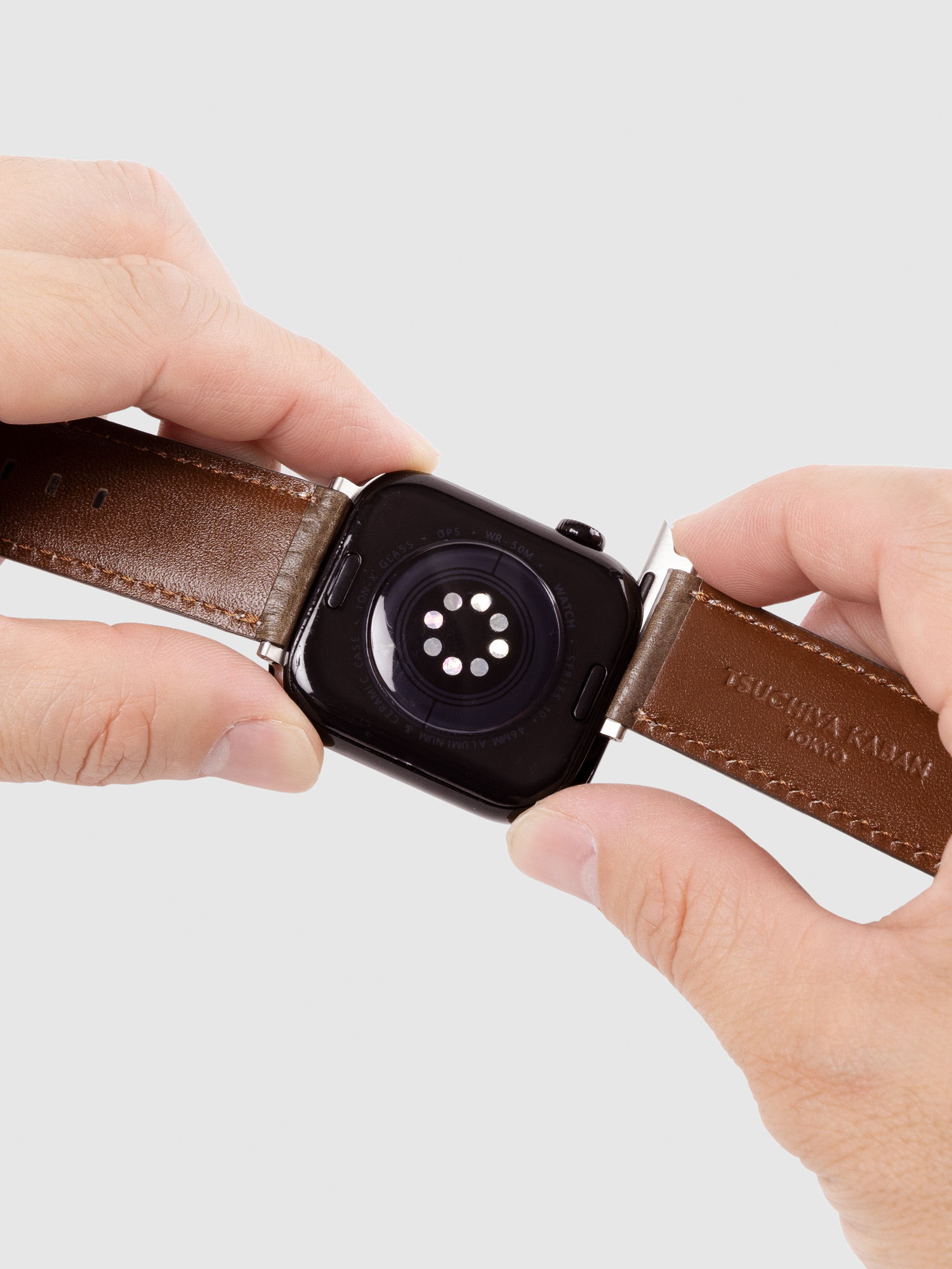 土屋鞄製造所 - 中文官網 - Apple Watch 皮革錶帶(Vachetta Milled Leather)