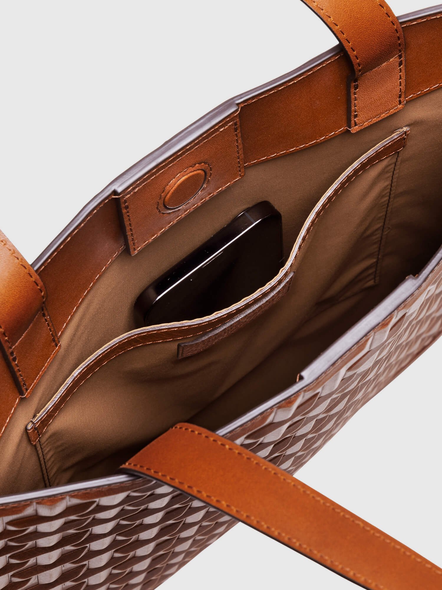 土屋鞄製造所 - 中文官網 - TSUCHIYA 輕薄托特包