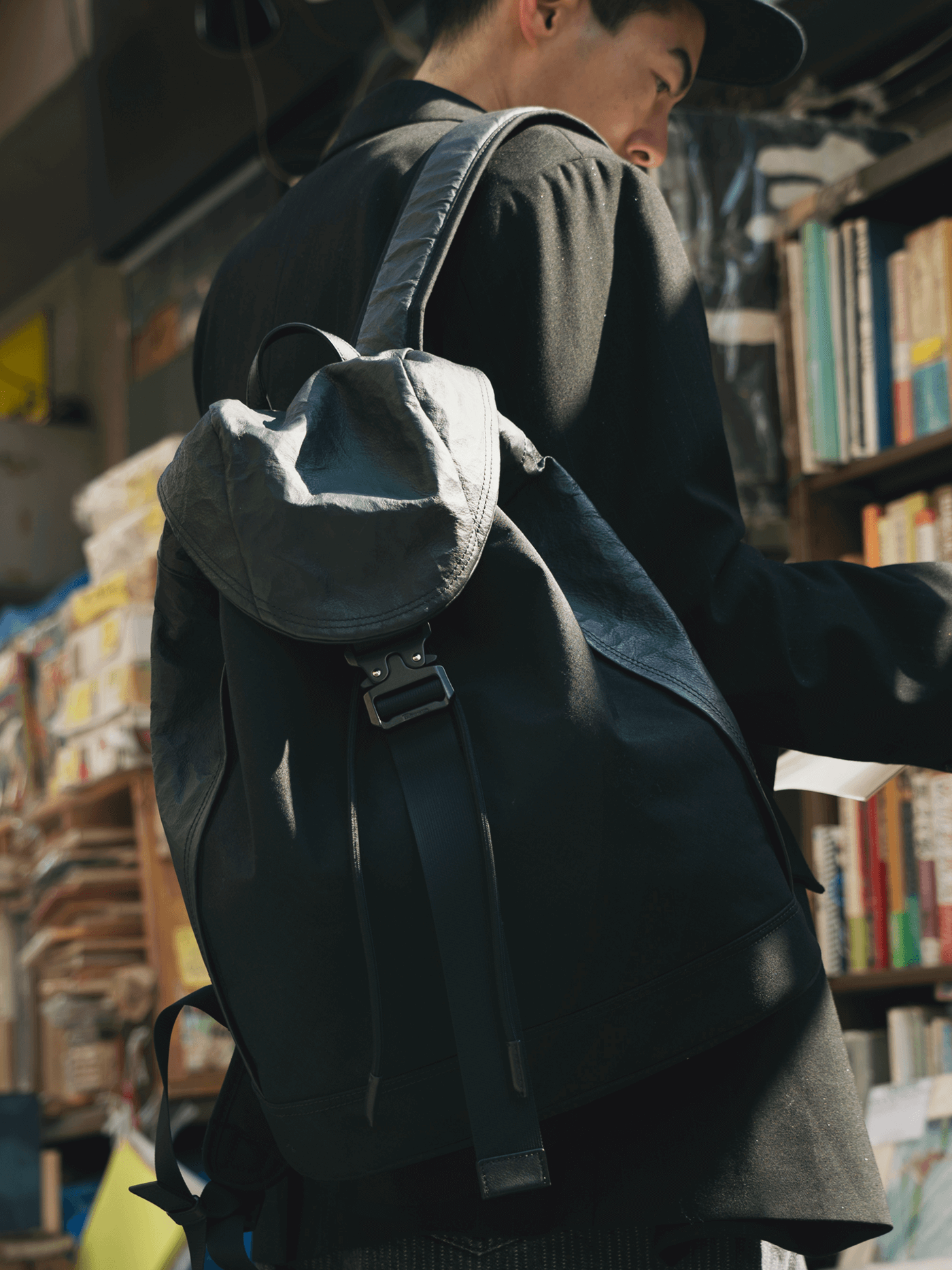 土屋鞄製造所 - 中文官網 - CORDURA®×皮革 後背包