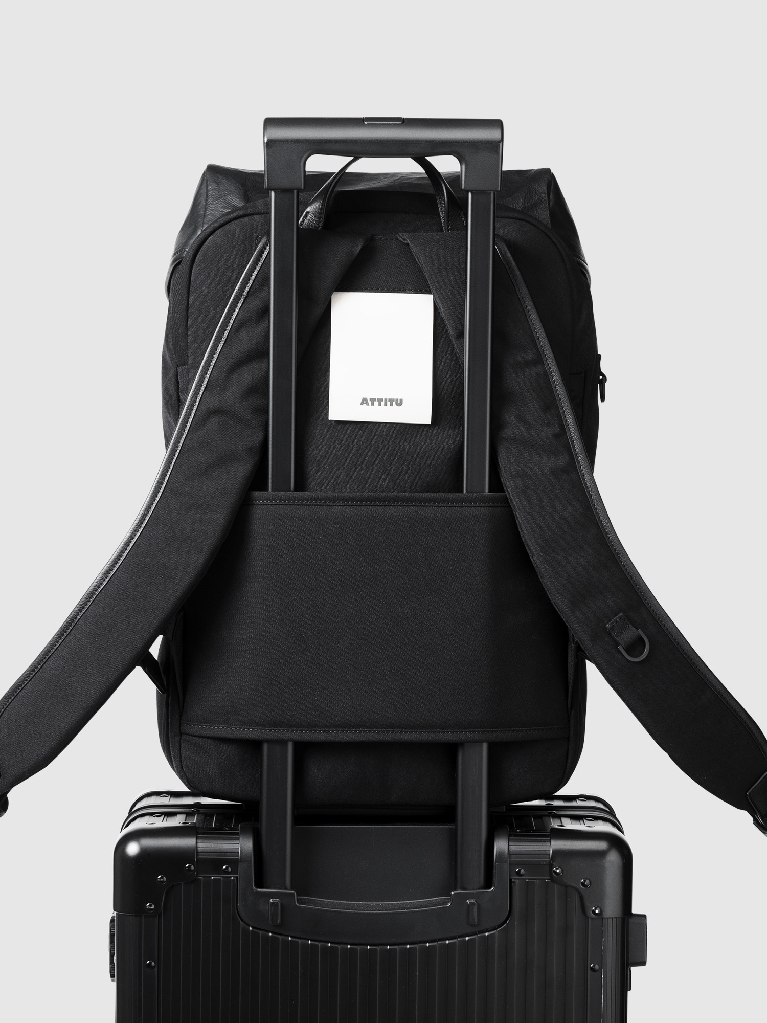 土屋鞄製造所 - 中文官網 - CORDURA®×皮革 方形後背包