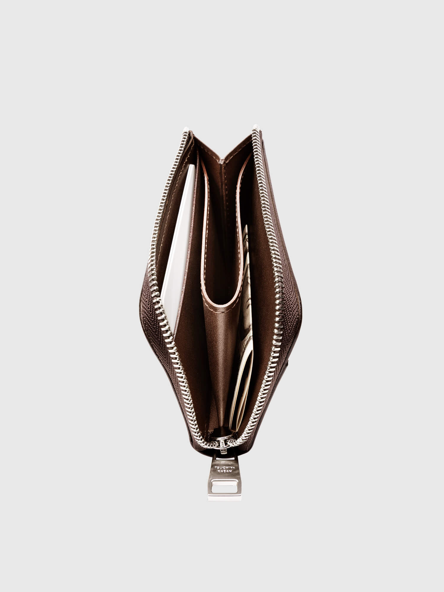 土屋鞄製造所 - 中文官網 - Cordovan L型拉鍊短夾 002