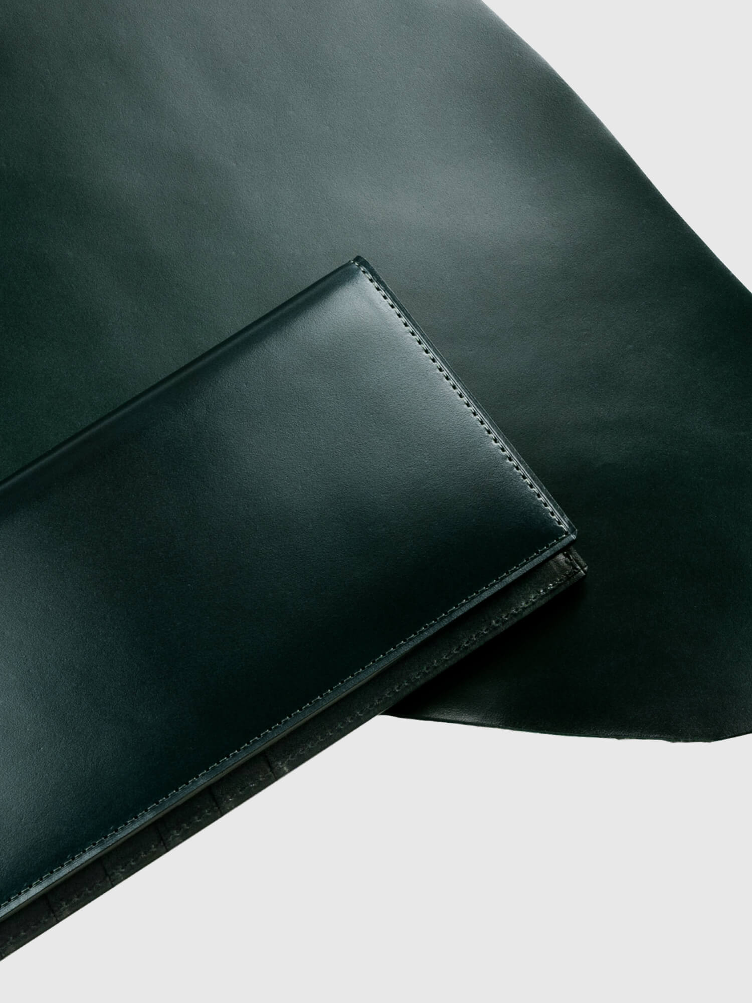 土屋鞄製造所 - 中文官網 - Cordovan 馬臀皮短夾 002（無零錢）